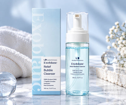 Exoblanc Relief Bubble Cleanser 150 ml su dėžute šviesiame fone